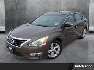 Used 2015 Nissan Altima 2.5 SV w/ Convenience Package image 1