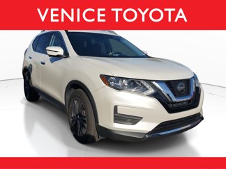 Used 2020 Nissan Rogue SV w/ Premium Package image 1
