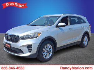 Used 2019 Kia Sorento LX w/ LX Convenience Package image 1