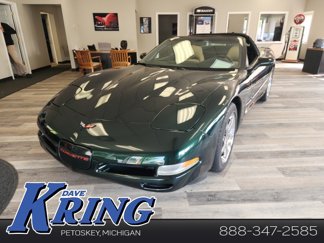 Used 2001 Chevrolet Corvette Coupe w/ Preferred Equipment Group1 image 1