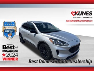 Used 2020 Ford Escape SE Sport image 1