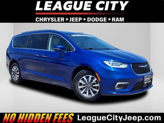 Used 2021 Chrysler Pacifica Touring-L w/ Premium & Safety Sphere Group image 1