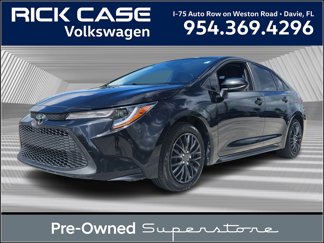 Used 2021 Toyota Corolla LE image 1