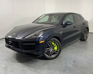 Certified 2022 Porsche Cayenne Turbo S image 1