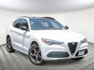 Used 2023 Alfa Romeo Stelvio Veloce image 1