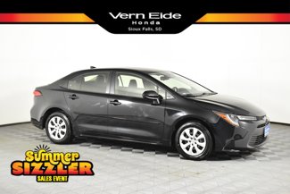 Used 2023 Toyota Corolla LE image 1