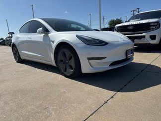 Used 2020 Tesla Model 3 Standard Range Plus image 1