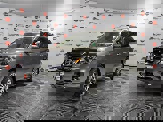 Used 2020 Nissan Pathfinder SL image 1