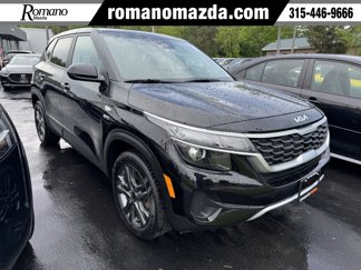 Used 2023 Kia Seltos LX image 1
