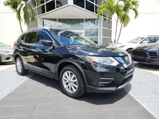 Used 2018 Nissan Rogue SV image 1
