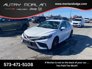 Used 2022 Toyota Camry SE image 1