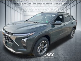 New 2025 Chevrolet Trax LT w/ Driver Confidence Package image 1