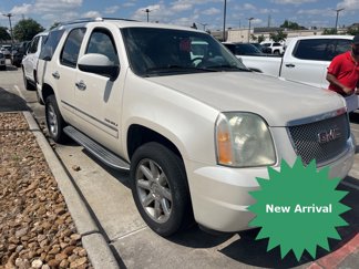 Used 2011 GMC Yukon Denali image 1