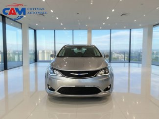Used 2020 Chrysler Pacifica Touring-L image 1