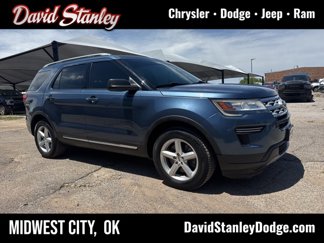 Used 2019 Ford Explorer XLT image 1