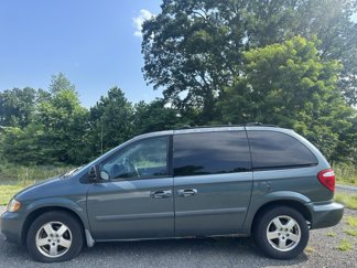 Used 2006 Dodge Caravan SXT w/ Popular Equipment Group I image 1