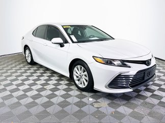 Used 2023 Toyota Camry LE image 1