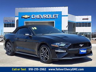 Used 2020 Ford Mustang Premium image 1