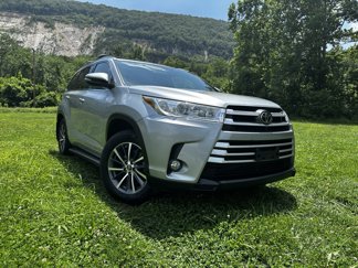 Used 2018 Toyota Highlander XLE image 1