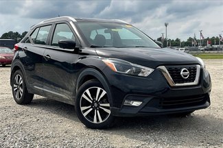 Used 2019 Nissan Kicks SR image 1