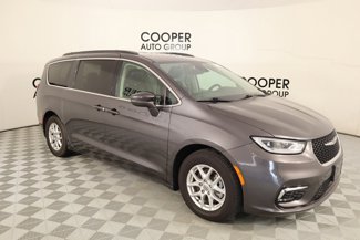 Used 2022 Chrysler Pacifica Touring-L image 1