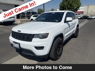Used 2018 Jeep Grand Cherokee Laredo image 1