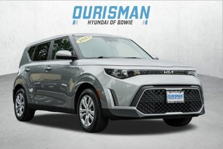 Used 2023 Kia Soul LX image 1