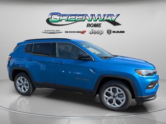 New 2025 Jeep Compass Latitude image 1