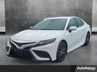 Used 2023 Toyota Camry SE image 1