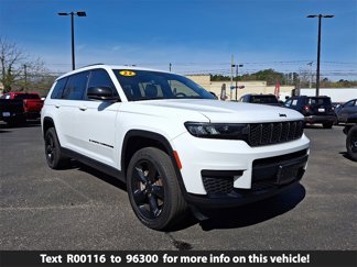 Used 2022 Jeep Grand Cherokee L Laredo image 1