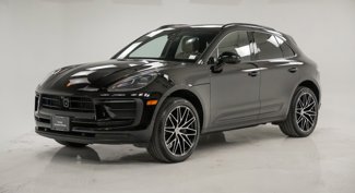 Used 2024 Porsche Macan image 1