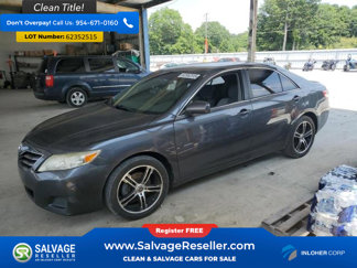 Used 2010 Toyota Camry image 1