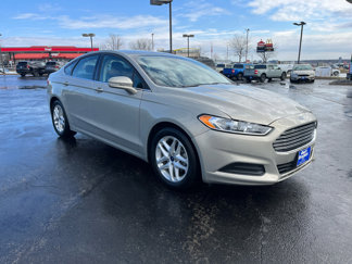 Used 2016 Ford Fusion SE image 1