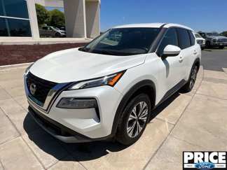 Used 2023 Nissan Rogue SV image 1
