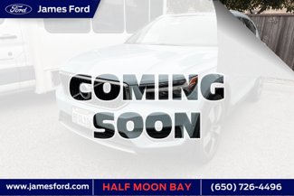 Used 2019 Volvo XC40 T5 Momentum image 1
