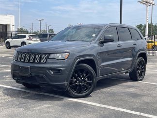 Used 2018 Jeep Grand Cherokee Altitude image 1