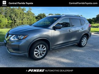 Used 2017 Nissan Rogue SV image 1