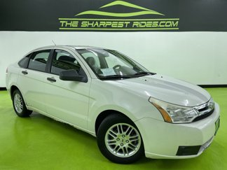 Used 2010 Ford Focus SE image 1
