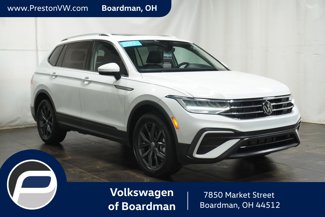 Certified 2022 Volkswagen Tiguan SE w/ Panoramic Sunroof Package image 1