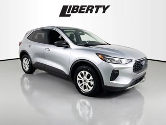 Used 2023 Ford Escape Active image 1