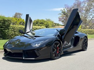 Used 2016 Lamborghini Aventador LP 700-4 image 1