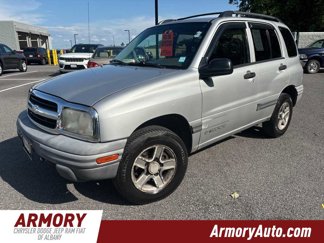 Used 2003 Chevrolet Tracker 4WD image 1