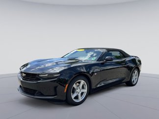 Used 2023 Chevrolet Camaro LT image 1