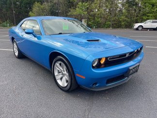 Used 2023 Dodge Challenger SXT image 1