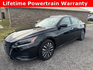 Used 2024 Nissan Altima 2.5 SV image 1