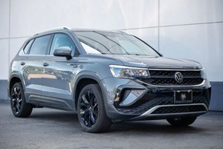 Used 2022 Volkswagen Taos SE w/ Panoramic Sunroof Package image 1