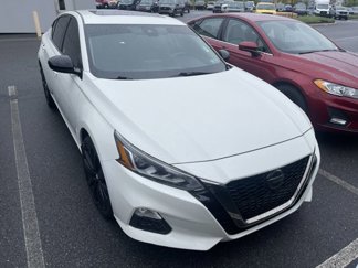 Used 2021 Nissan Altima 2.5 SR w/ SR Premium Package image 1