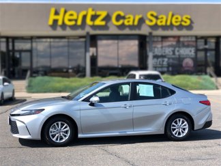 Used 2025 Toyota Camry LE image 1