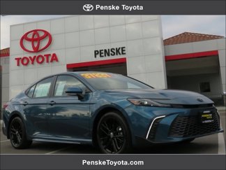 Certified 2025 Toyota Camry SE image 1
