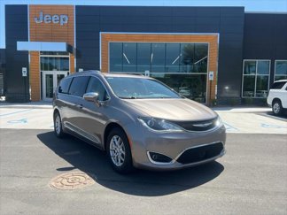 Certified 2018 Chrysler Pacifica Limited w/ Tire & Wheel Group image 1